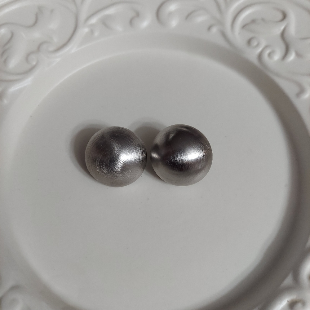 Giovanni Textured Silver Dome CLIP Earrings